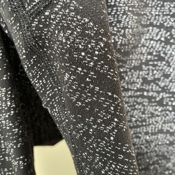 Lululemon Wunder Under Luon Pants - Sz 6 - Picture 4 of 4